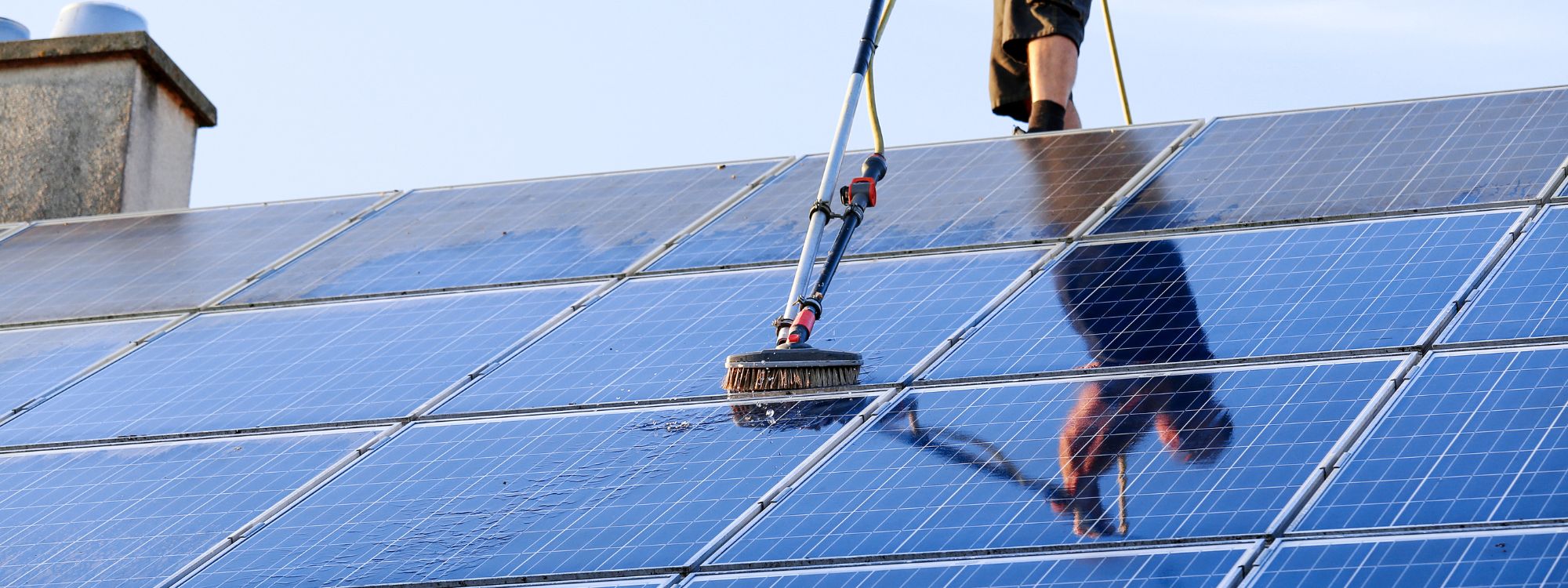 Zašto i kako čistiti solarne panele: Ovo je sve što trebate znati