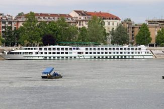 Amsterdam drastično smanjuje broj riječnih kruzera