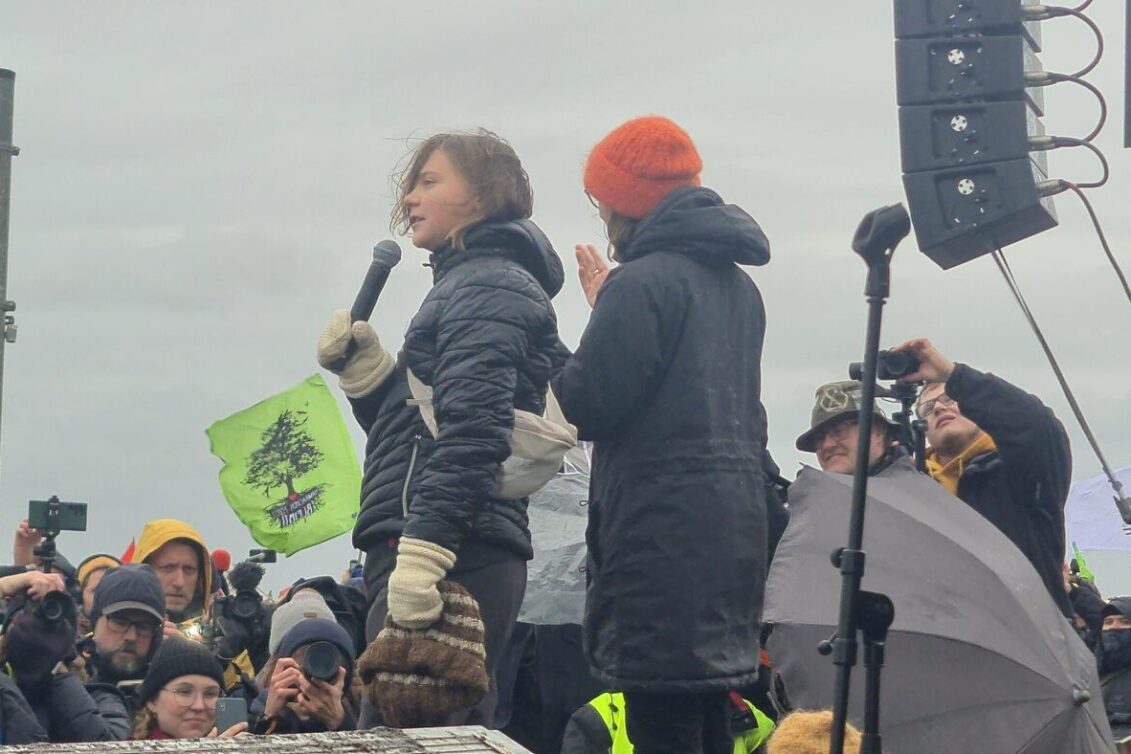 Greta Thunberg opet privedena. Uhitili je u Haagu