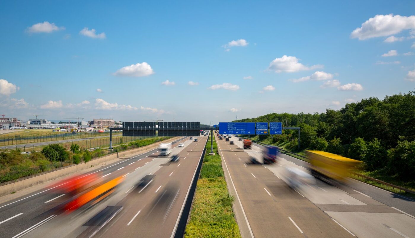 Solarni krovovi na autocestama bi mogli zadovoljiti 60 posto svjetskih potreba za energijom