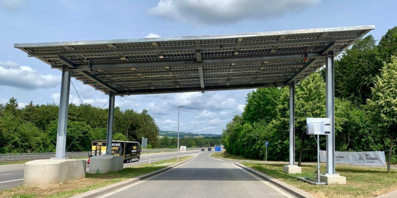 Novi pristup energiji sunca. Solarne elektrane iznad autocesta